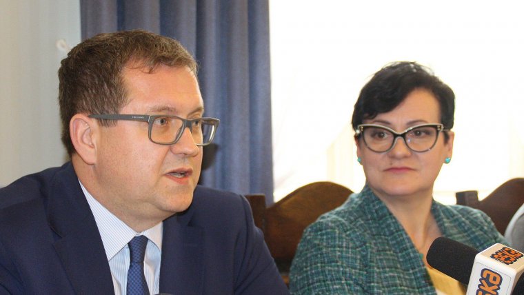 Od lewej: prezydent Kalisza Grzegorz Sapiński i wiceprezydent Kalisza Barbara Gmerek.