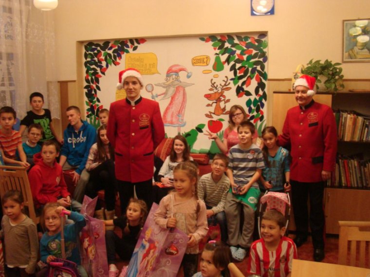 Święty Mikołaj spełnia marzenia Dzieci z Domu Dziecka